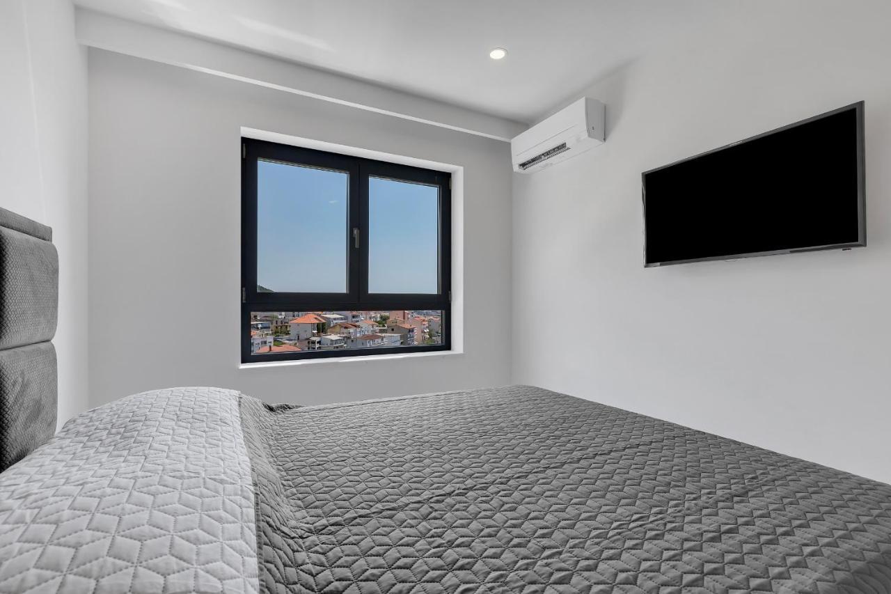 Luxury Seaview Apartment Dzenan Макарська Екстер'єр фото